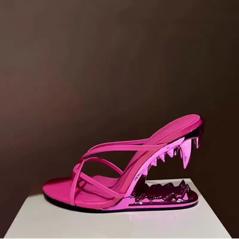 Fashion Show Teeth Shaped Heel High Heels With Exposed Toes Sloping Heels Round Toe Outside Modern Slippers Fashion Women Shoes product view