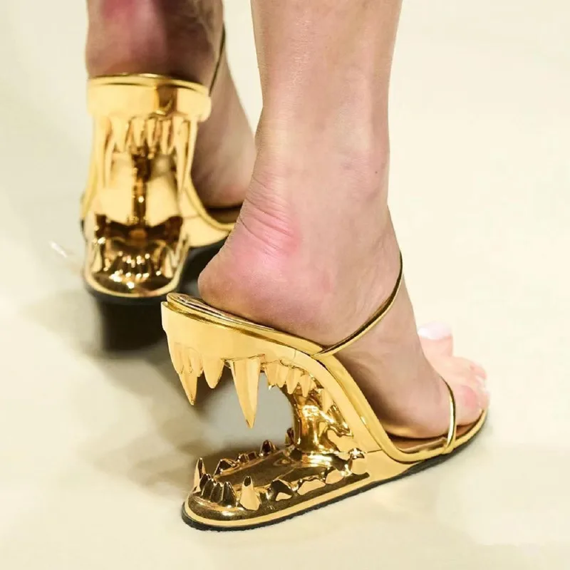 Fashion Show Teeth Shaped Heel High Heels With Exposed Toes Sloping Heels Round Toe Outside Modern Slippers Fashion Women Shoes detail