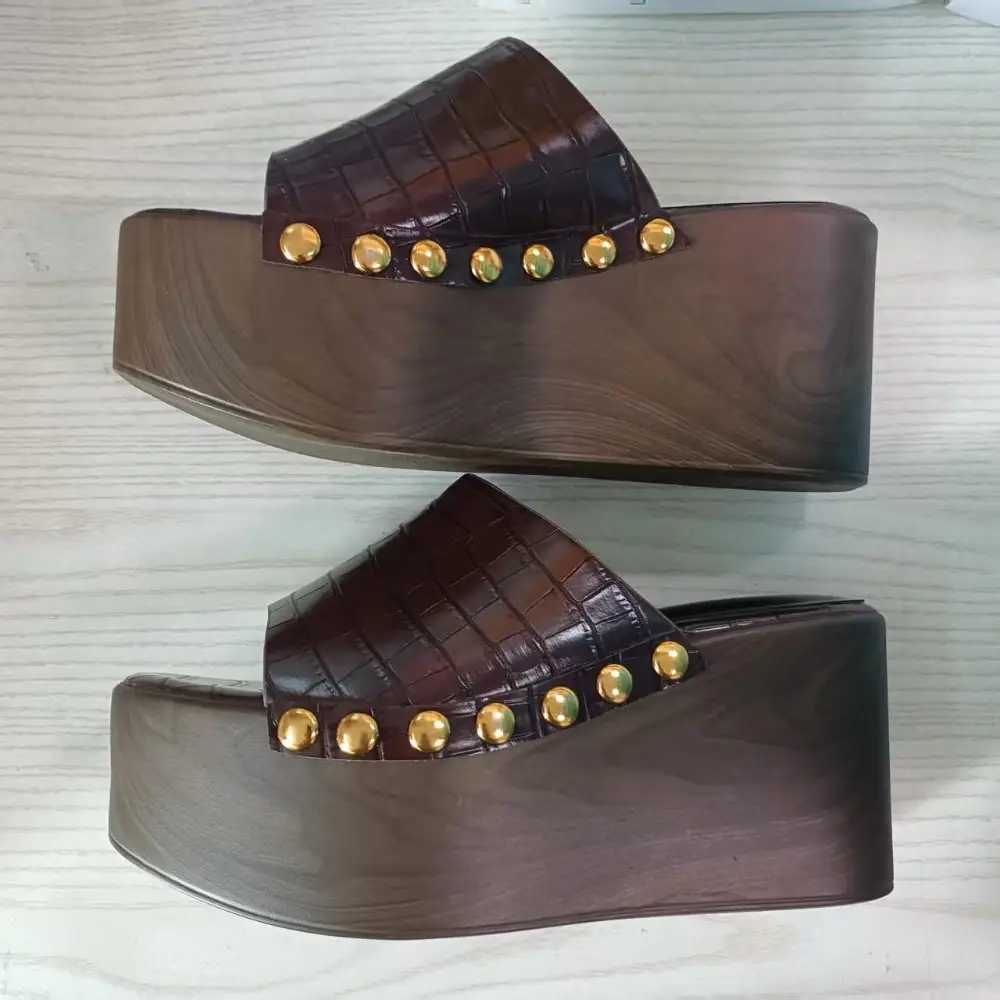 Female Rivet Wedge Slippers Summer Outside Rivets Platform Slippers Beach Wood Grain Thick Bottom Slope Heel Cool Slippers Women product view