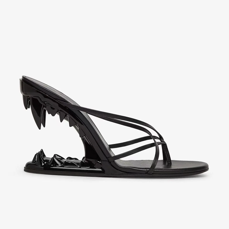 Fashion Show Teeth Shaped Heel High Heels With Exposed Toes Sloping Heels Round Toe Outside Modern Slippers Fashion Women Shoes detail