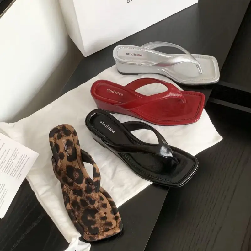 Slope heel leopard print herringbone sandals for women's casual wear, fashionable , mid heeled women's shoes with a stylish look product view