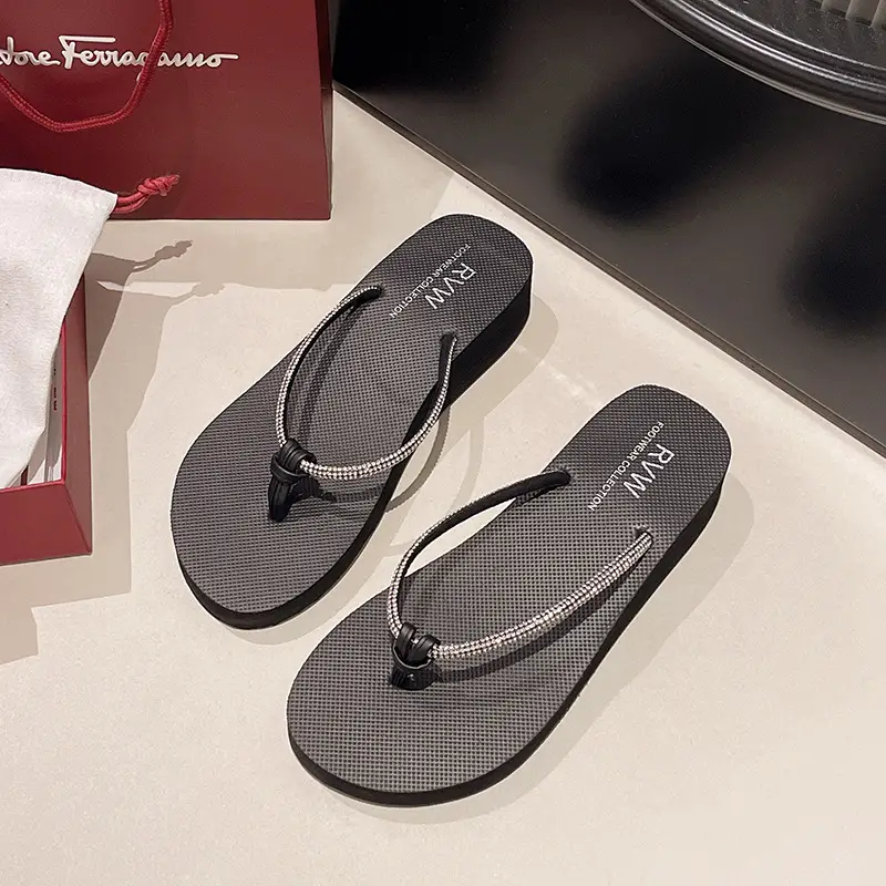 New Beach Shoes, Slippers for Women's Summer Fashion, Wearing Rhinestone Flip Flops, Mid Heel, Thick Sole, Sloping Heel, Clip On product view