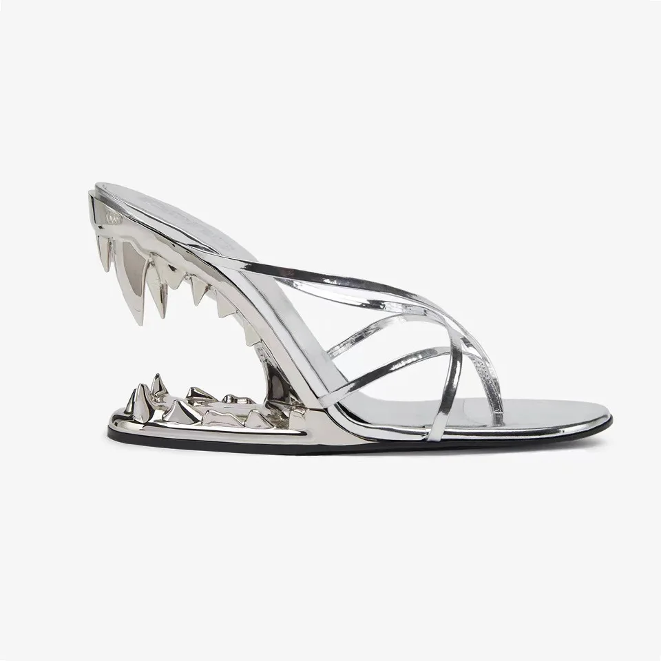 Fashion Show Teeth Shaped Heel High Heels With Exposed Toes Sloping Heels Round Toe Outside Modern Slippers Fashion Women Shoes detail