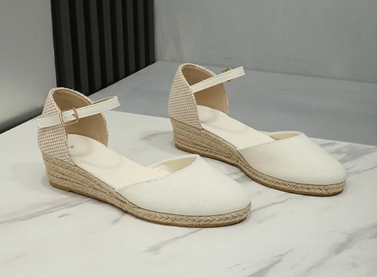 Baotou Sandals for Women's 2026 Summer Grass Woven Hemp Rope Slope Heel Shoes Women Round Toe Thick Sole Buckle Womens Sandals detail