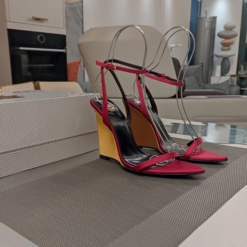 2025 Summer New Slope Heel Pointed High Heel Sandals Wedding Fashion Show Party Women's 34-44 Large Sandals detail