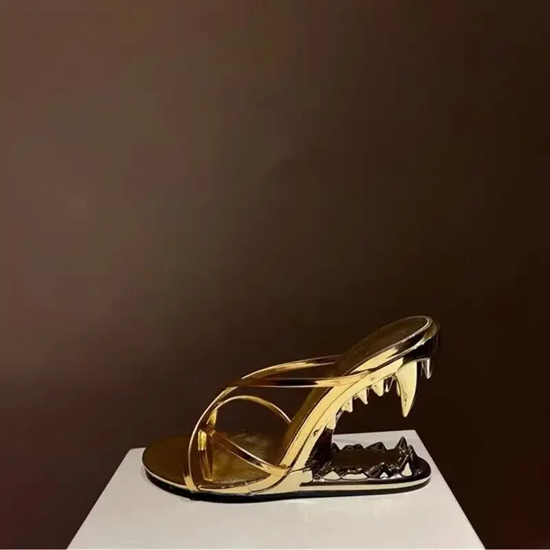 Fashion Show Teeth Shaped Heel High Heels With Exposed Toes Sloping Heels Round Toe Outside Modern Slippers Fashion Women Shoes product view