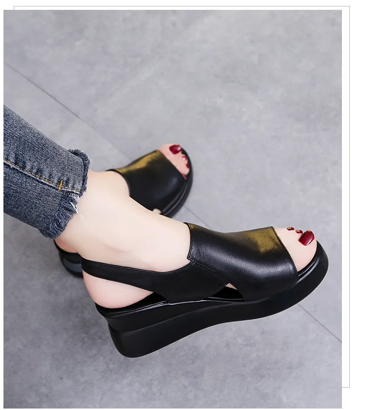 Comfortable Fashion Muffin Thick Bottom Slope Heel Women's Sandals Back Empty Snap Sandals Large Size Light Sandals 2023 detail