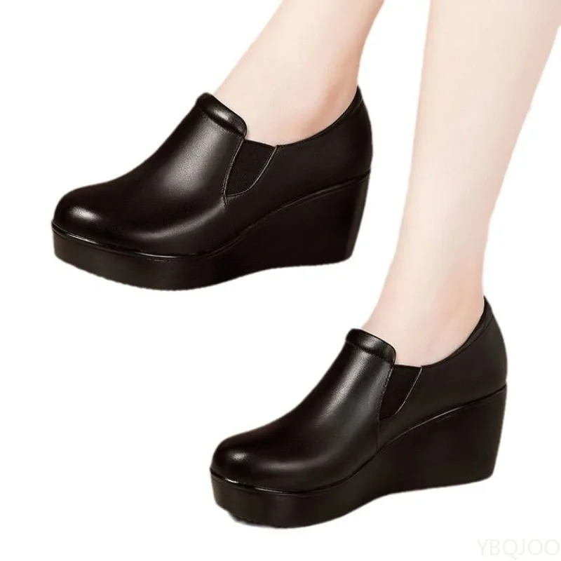 Four Season Anti Slip and Waterproof Platform Comfortable and Casual Women's Shoes Slope Heel Middle Heel Women's Single Shoes detail