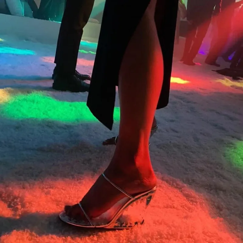 Fashion Show Teeth Shaped Heel High Heels With Exposed Toes Sloping Heels Round Toe Outside Modern Slippers Fashion Women Shoes detail
