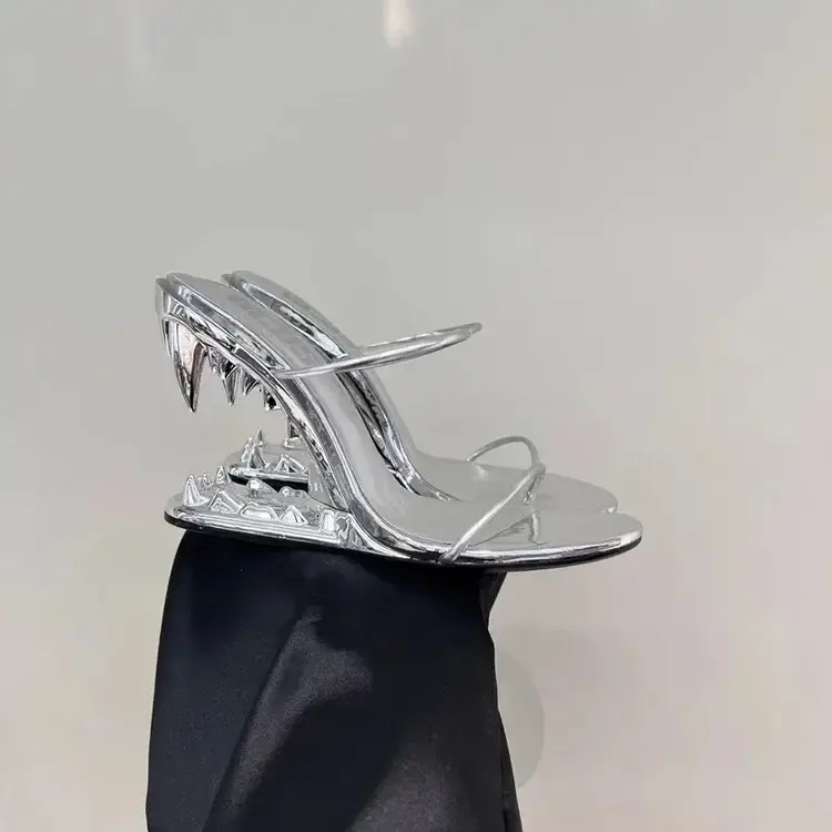 Fashion Show Teeth Shaped Heel High Heels With Exposed Toes Sloping Heels Round Toe Outside Modern Slippers Fashion Women Shoes product view