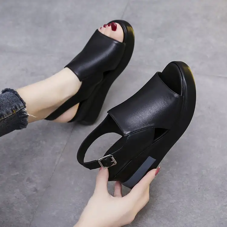 Comfortable Fashion Muffin Thick Bottom Slope Heel Women's Sandals Back Empty Snap Sandals Large Size Light Sandals 2023 product view
