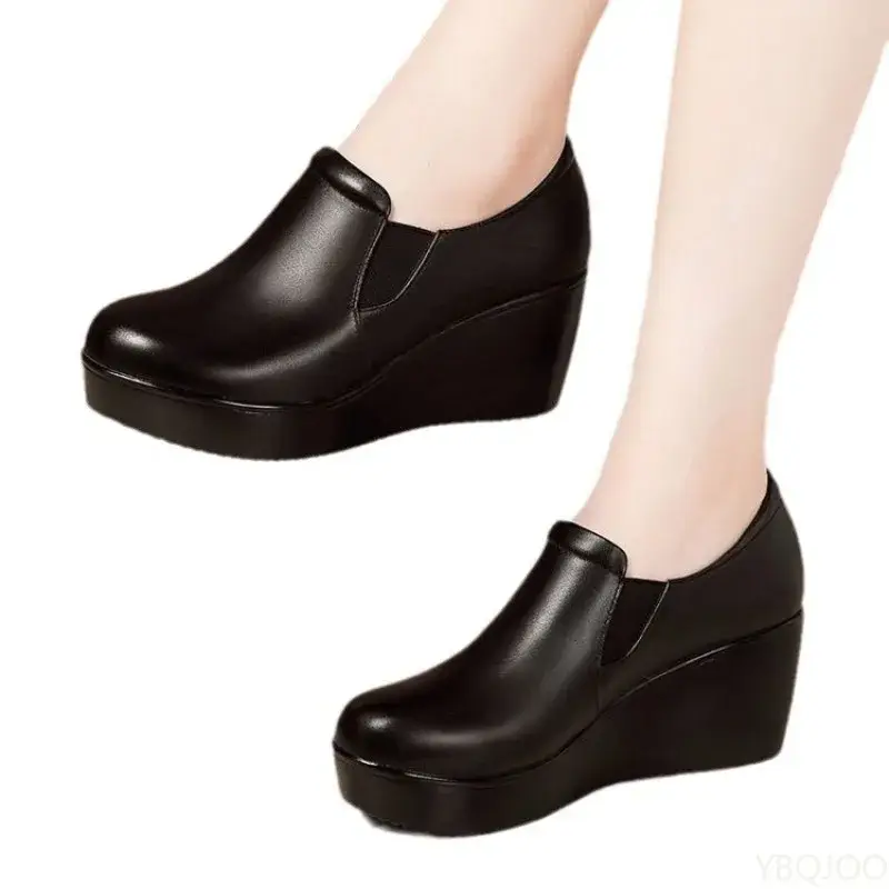 Four Season Anti Slip and Waterproof Platform Comfortable and Casual Women's Shoes Slope Heel Middle Heel Women's Single Shoes product view