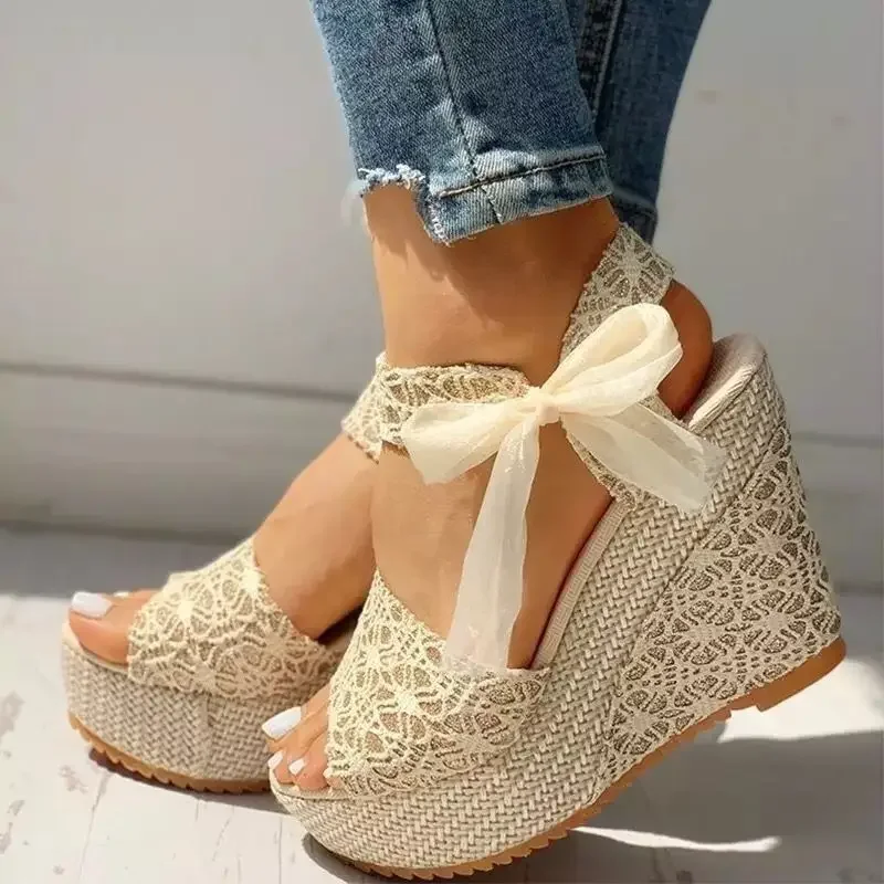 Summer New Fashion Slope Heel Fish Mouth Women's Sandals Party Lace Lace Strap Waterproof Platform Thick soled High Heels detail