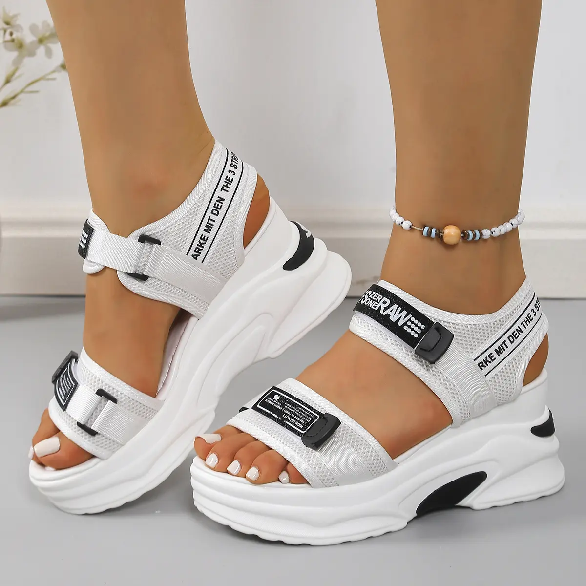 Luxury Women Platform Sandals New Versatile Slope Heel Elevated Women Shoes Summer Lightweight Fashion Outdoor Beach Sandals
