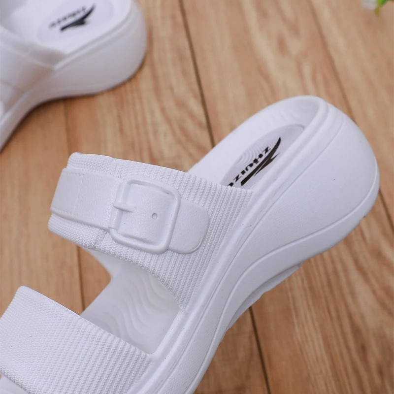 Smart Foot Thick Heel Sandals Fashion Slope Heel Summer New Indoor Anti-Slip Heightening Beach Cool Sandals Casual Style Holl... detail