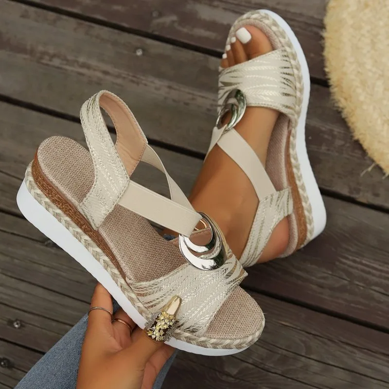 New Sandals Fashion Thick Soled Versatile Women Shoe Summer New Luxury Sexy High Heels Slope Heels Simple Classic Slippers 2026 detail
