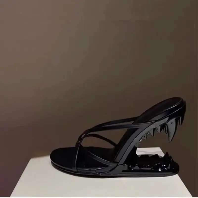 Fashion Show Teeth Shaped Heel High Heels With Exposed Toes Sloping Heels Round Toe Outside Modern Slippers Fashion Women Shoes product view