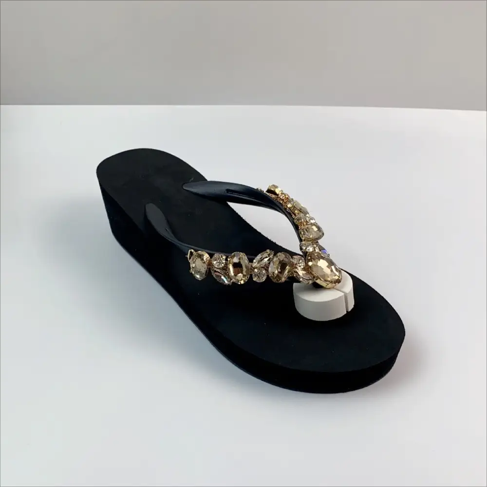 Diamond Slippers Women Summer Outdoor Wear Beach Shoes Sandals Womens Sexy Shoes Slope Heel Flip Flops for Women Chanclas Mujer product view