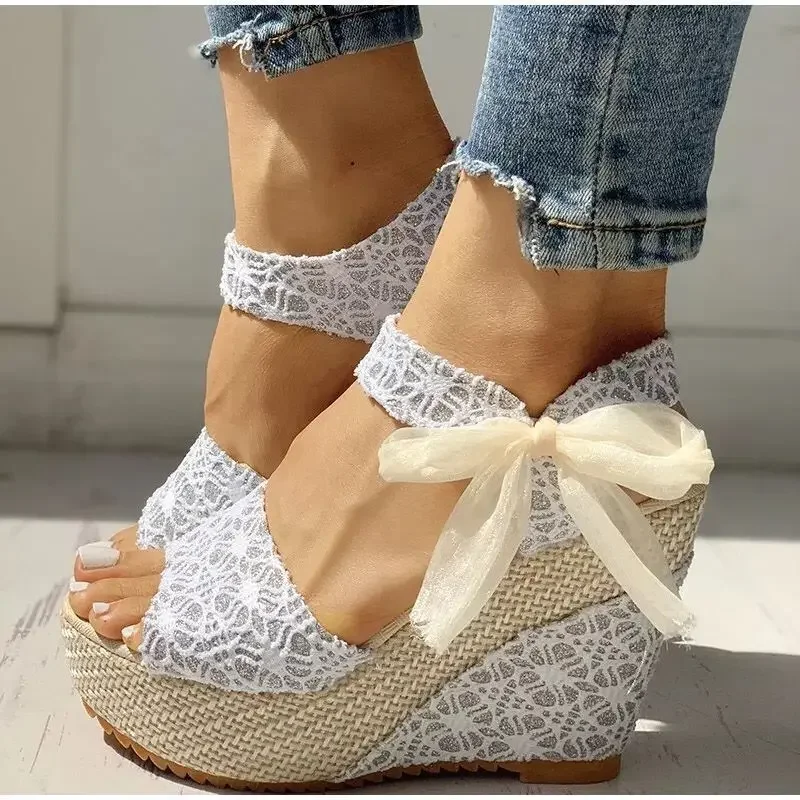 Summer New Fashion Slope Heel Fish Mouth Women's Sandals Party Lace Lace Strap Waterproof Platform Thick soled High Heels detail