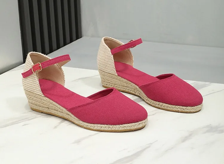 Baotou Sandals for Women's 2026 Summer Grass Woven Hemp Rope Slope Heel Shoes Women Round Toe Thick Sole Buckle Womens Sandals detail