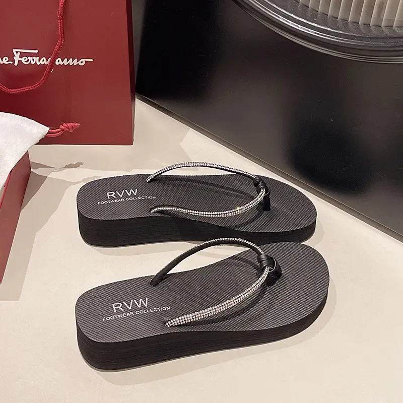 New Beach Shoes, Slippers for Women's Summer Fashion, Wearing Rhinestone Flip Flops, Mid Heel, Thick Sole, Sloping Heel, Clip On product view