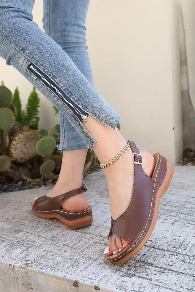 Summer Hot Selling Comfortable Thick Bottom Fish Mouth Beach Casual Sandals for Women Fashion New Elegant Slope Heel Sandals detail