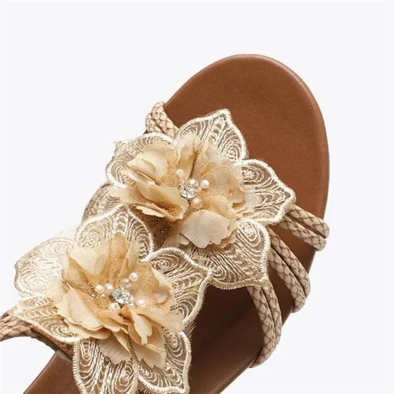 Slope Heel Roman Women Summer Fashion and Generous Highend Bohemian Retro Flowers Holiday Sandals Womens Shoes detail