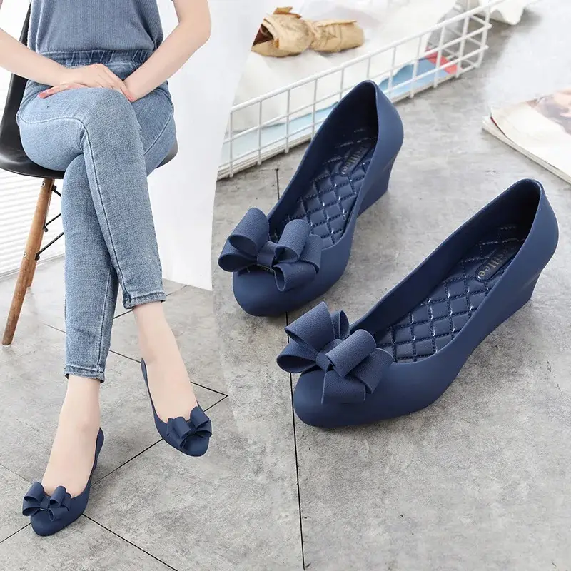 New Womens Fishmouth Matte Jelly Sandals PVC Material Waterproof Fashion Beach Shoes 5cm Heightening Slope Heel product view