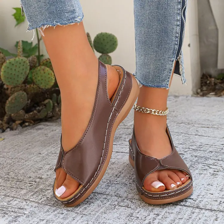Summer Hot Selling Comfortable Thick Bottom Fish Mouth Beach Casual Sandals for Women Fashion New Elegant Slope Heel Sandals detail