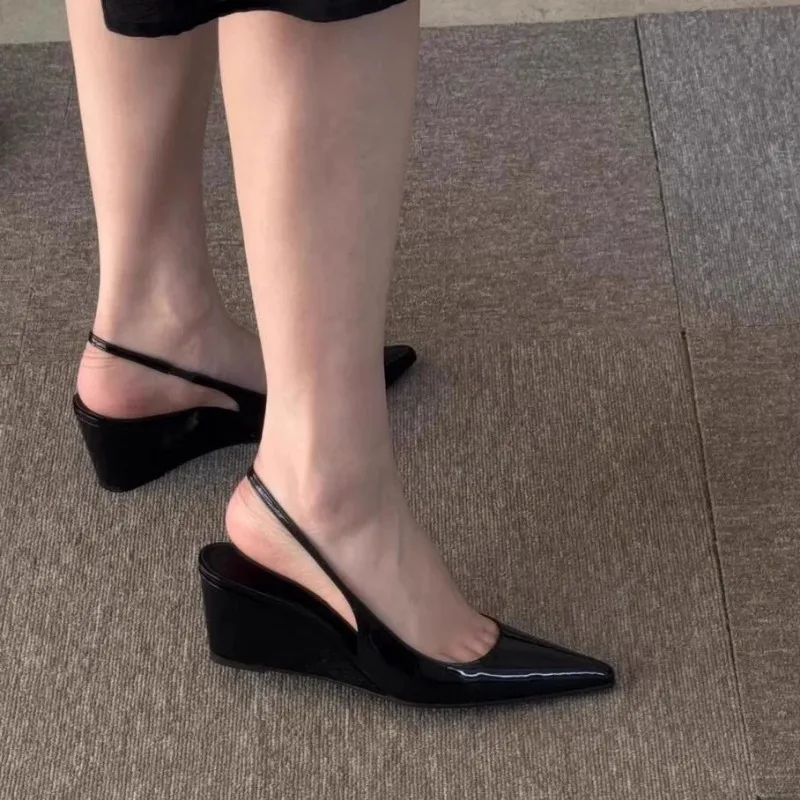 New Shallow Mouth Pointed Toe Single Shoes Women Wear Soft Leather Temperament Wedge Heel Baotou Sandals in Summer detail