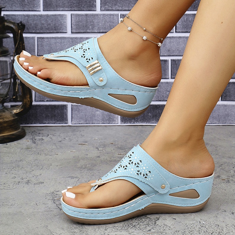 Retro Summer Sandals Designs PU Leather Flip Flops Wholesale Platform Wedge slippers for Women detail