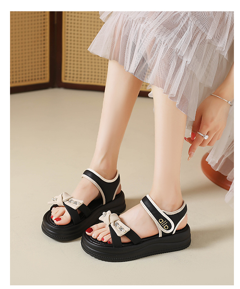 Soft Cushioned Platform Toe Casual Roman Sandals Women Summer Outdoor New Style Featuring Velcro Straps detail