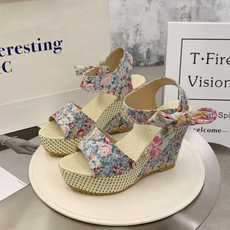 Summer Sandals Party Platform High Heels Shoes Woman Shoes Thick soled womens beach sandals with sloping heels detail