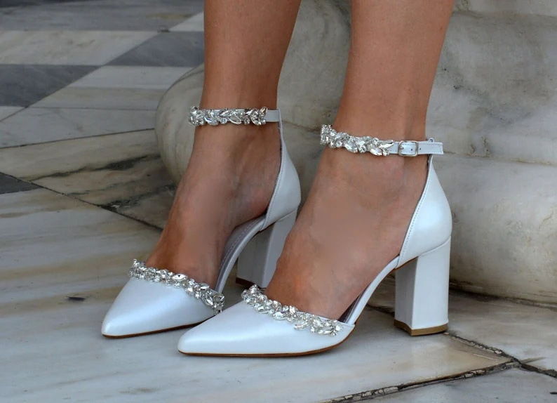 Womens Pearl Ankle Strap Pointed Toe Block Heels Elegant White Bridal Wedding Dress Sandals detail