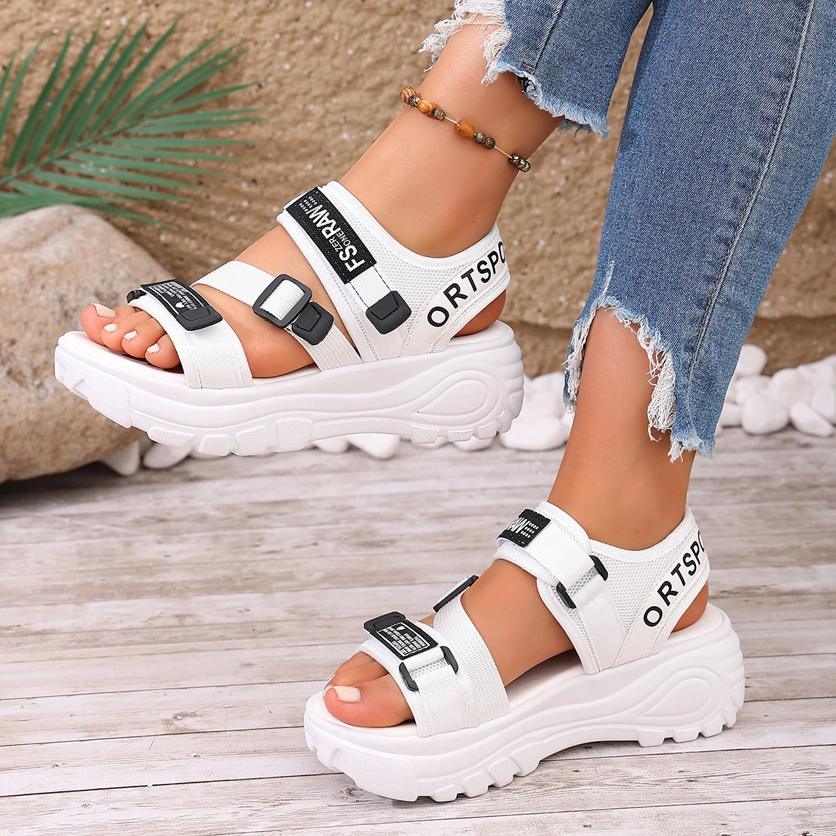 Summer Hot Selling Fish Mouth Comfortable Slope Heel Beach Casual Sandals for Women Fashion New Elegant Thick Bottom Sandals detail