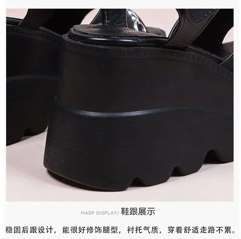 3543 Plus Size Fashion Slope Heel Women Sandals Metal Chain Decoration Female Buckle Platform Shoes Womens Sandals Tide Shoes detail