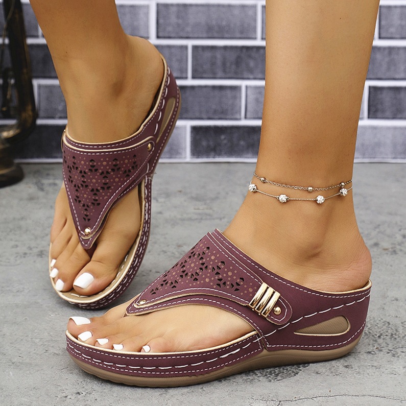 Retro Summer Sandals Designs PU Leather Flip Flops Wholesale Platform Wedge slippers for Women detail