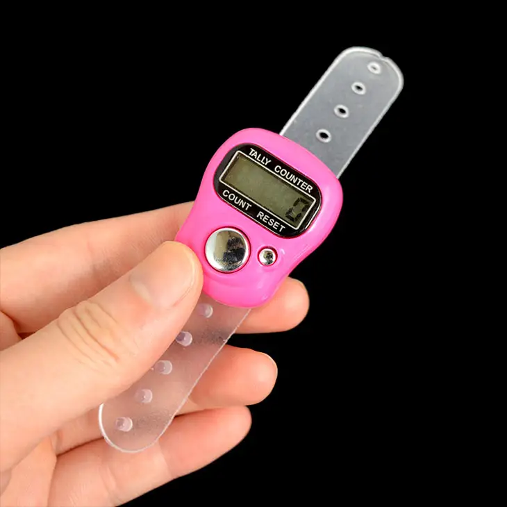 1Pcs Mini Digital Hand Ring Tally Counter LCD Screen Display Electronic Finger Counter W2F product view