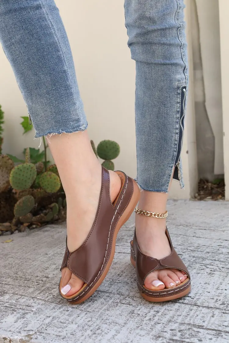 Summer Hot Selling Comfortable Thick Bottom Fish Mouth Beach Casual Sandals for Women Fashion New Elegant Slope Heel Sandals detail