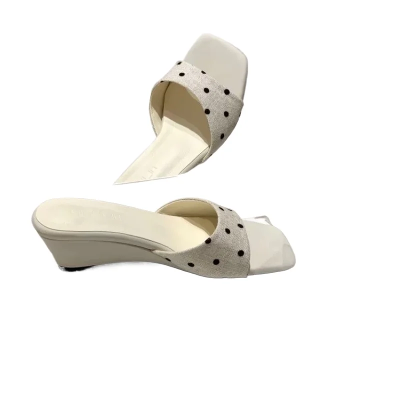 Summer Hot Selling Comfortable Square Toe Open Toe Slope Heel Slippers Fashionable New Style Elegant Temperament Beach Slippers detail