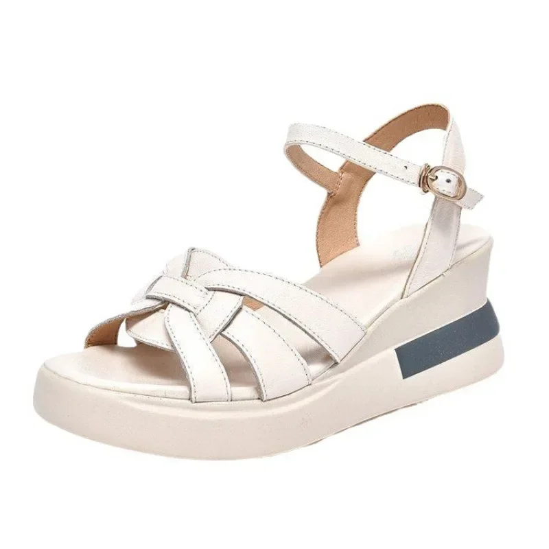 Summer NewWomens Sandals Casual Retro Hollow Button Sandals Womens Opentoe Sandals Fashion Comfortable Slope Heel Sandal detail