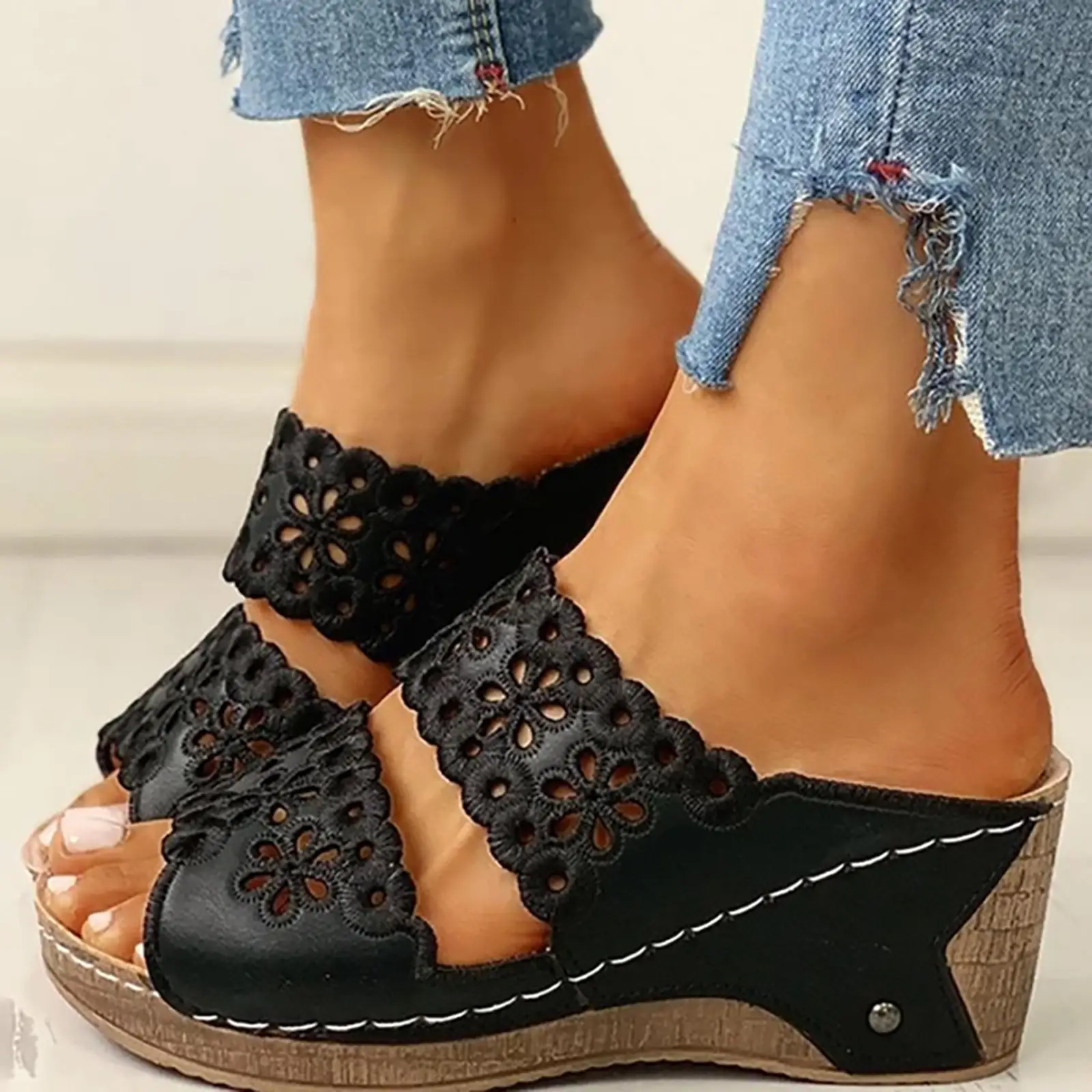 Casual Sandals Open Toe Wedges Women Solid Slip On Slope Heel Beach Shoes Slippers For Women Plus Size Breathable Summer Sandals product view
