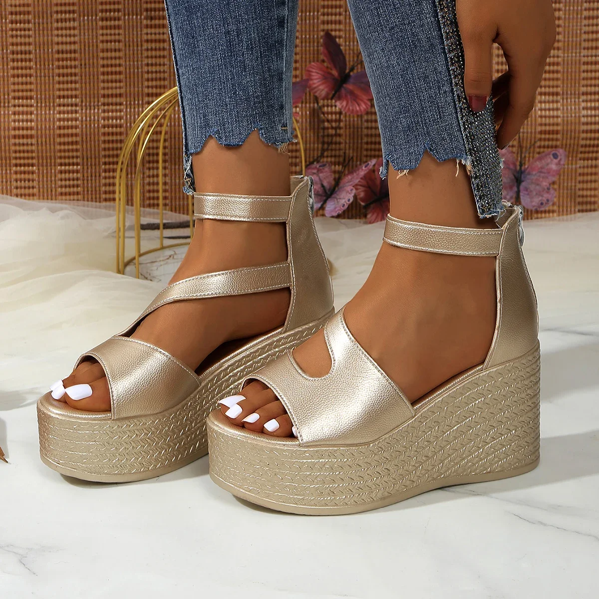 Slope Heel Sandals Summer Fashion Lightweight Thick Sole NonSlip High Heels Womens Shoes Back Zipper Leather Roman Shoes detail