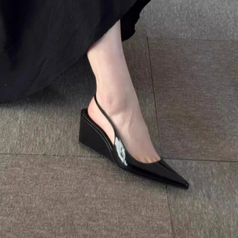New Shallow Mouth Pointed Toe Single Shoes Women Wear Soft Leather Temperament Wedge Heel Baotou Sandals in Summer detail