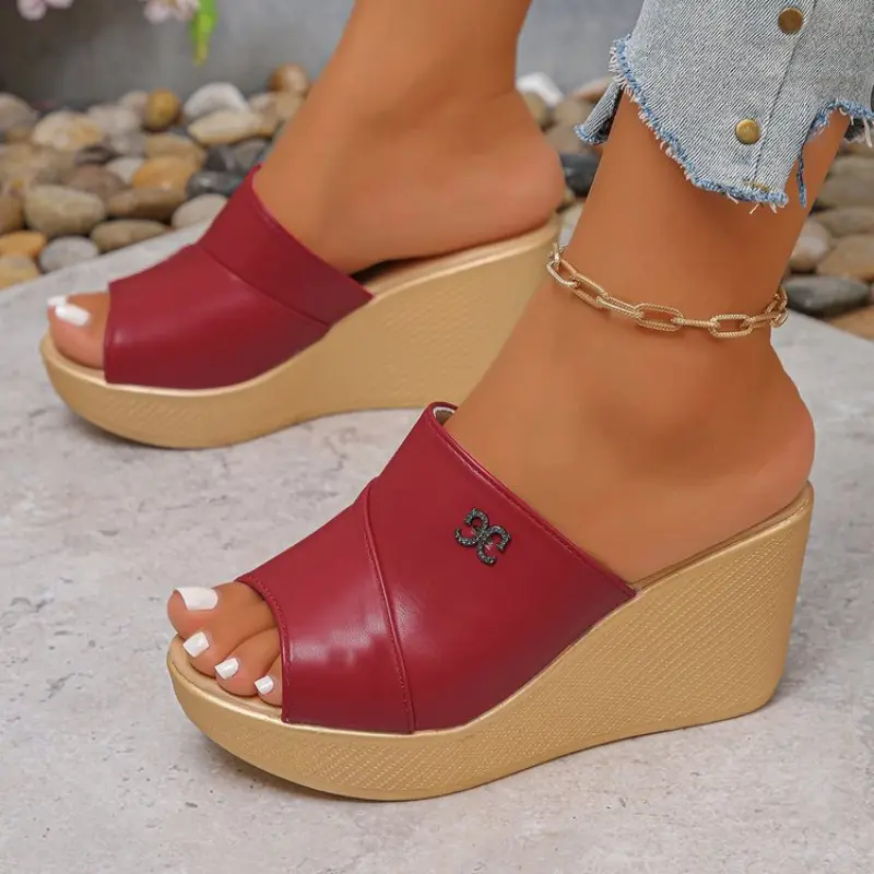 *Fashionable/Comfortable Elegant Fashion Show Slope Heel Slippers Summer New Round Head Comfortable Casual Slippers for Women