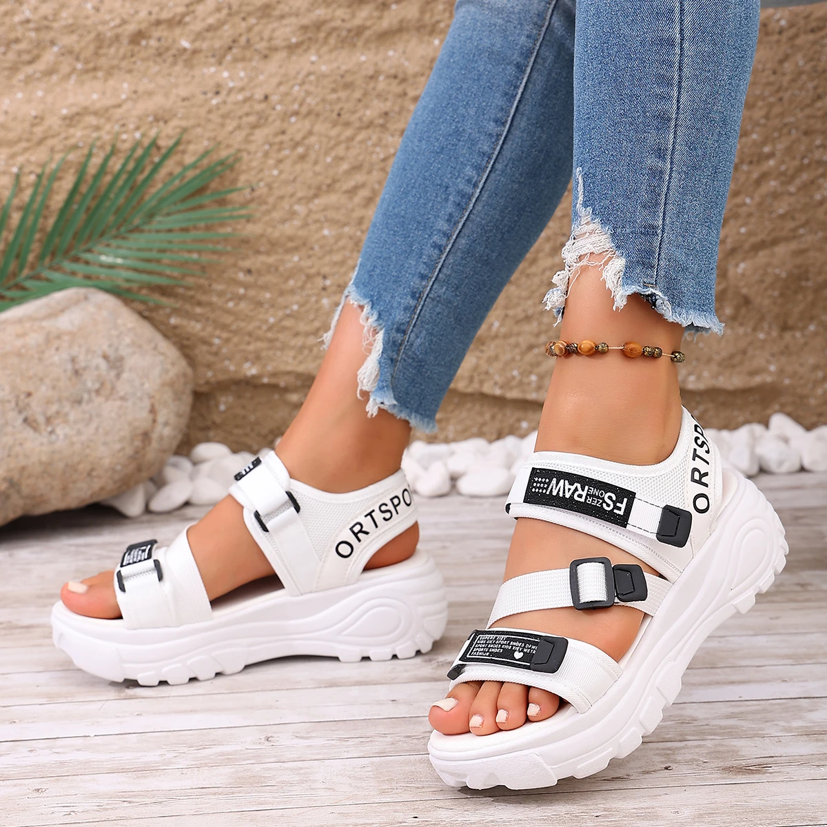 Summer Hot Selling Fish Mouth Comfortable Slope Heel Beach Casual Sandals for Women Fashion New Elegant Thick Bottom Sandals detail