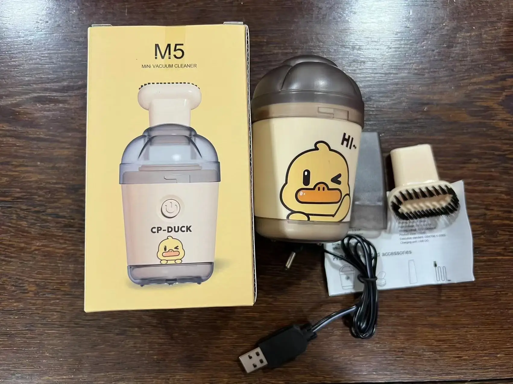 Desktop vacuum cleaner powerful rubber slag suction Yellow duck handheld cleaner Mini vacuum cleaner for children and students product view