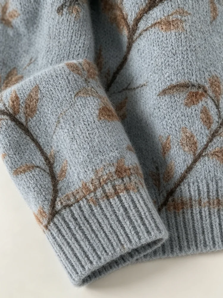 Printed knitted pullover loose and casual soft and warm retro birdpattern watercolor leaf design roundneck longsleeved daily fallwinter layered sweater product view