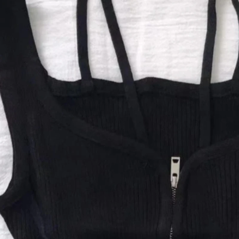 Womens Black Ribbed Knit Sweater Vest Sleeveless Zip Sweetheart Neck Stretchy Slim Fit Cropped Knit Tank Waistcoat Outer Top detail