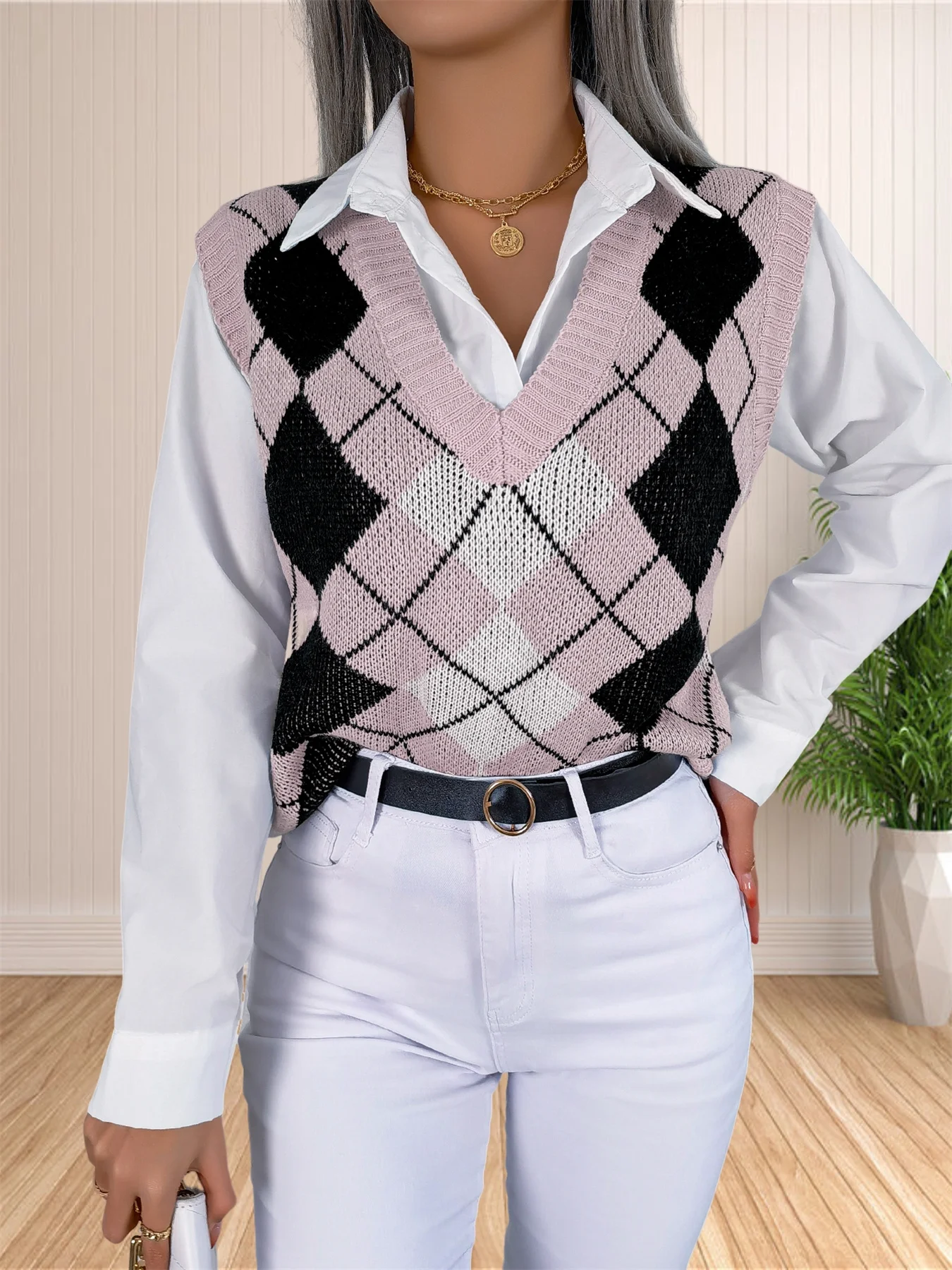 Womens Loose VNeck Preppy Style Argyle Plaid Knitted Sweater Vest detail